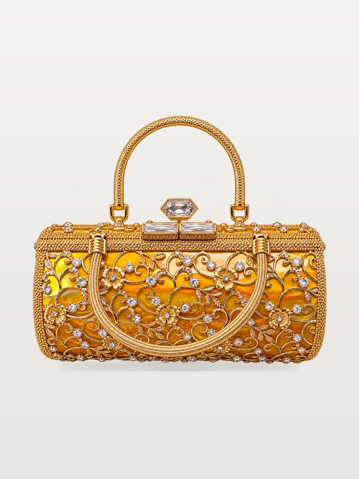 Sac doré à poignée filigranée